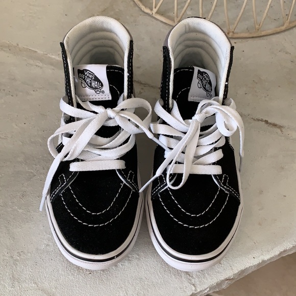 Worn 1  day Vans boys shoes - Picture 2 of 4